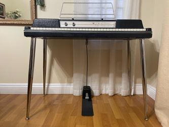 Wurlitzer 200A Electric Piano