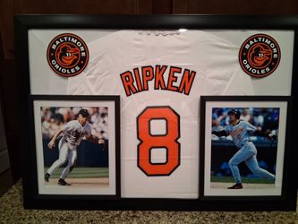 CAL RIPKEN HALL OF FAMER WITH THE BALTIMORE ORIELS,CUSTOM FRAMED JERSEY.