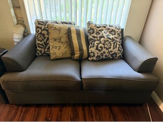 Free love seat