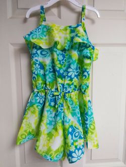 Cute Girls romper size 6