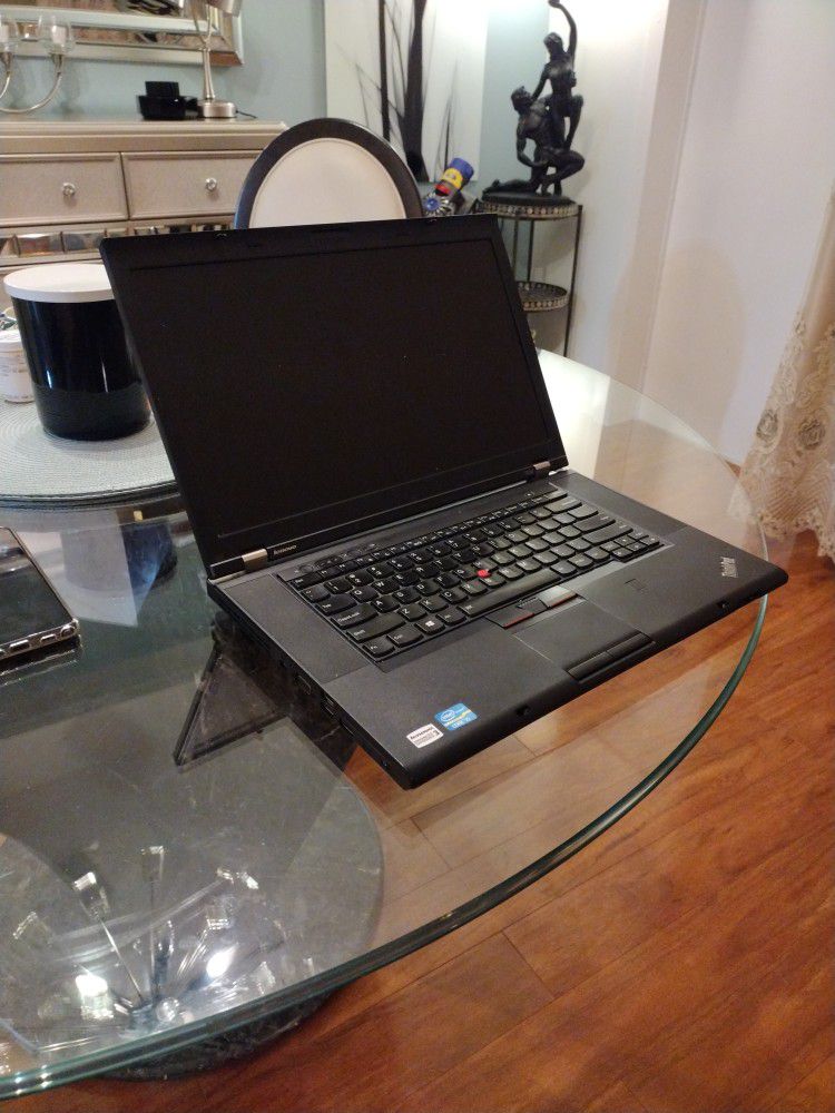 Windows 10 T530 Lenovo Laptop. Great Conditions