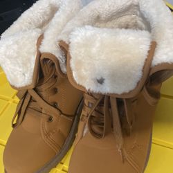 Women’s Shoe Size 8