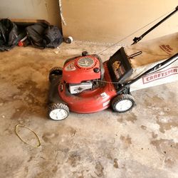 Craftmans Lawnmower 22in. Runs Good 
