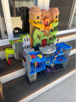 Batman houses