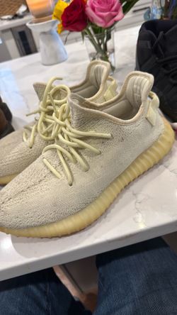 Yeezy Butters size 9