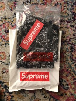 Supreme Bandana shorts black size large brand new
