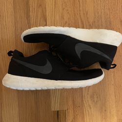 Nike Roshe Run Black Men’s Size 11.5