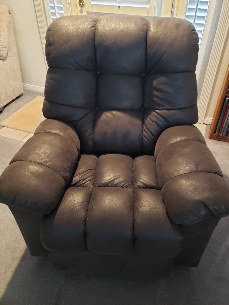 LazyBoy Reclinable Sofa