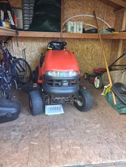 Scott Riding Mower 17 HP 5 sp 42"