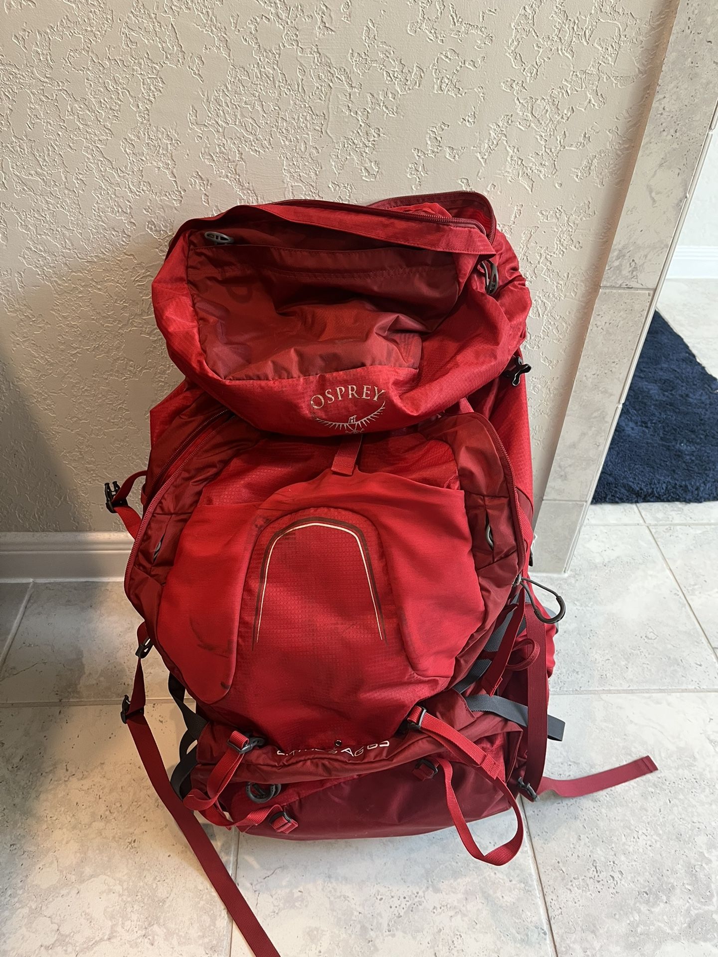Osprey Atmos AG 65 Hiking Backpack (S/M)
