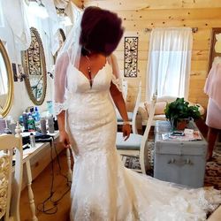 Size 16 Symphony Venus Wedding Dress & Vail