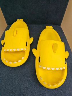 $15.00 - Shark Women's Sandals, Whimsical & Comfortable! Size 8-8.5"/Like New!