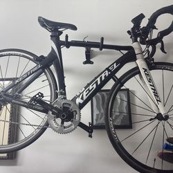 Kestrel 520 Carbon Road Bike – Shimano 105 – Size 52