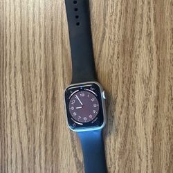 Apple Watch Series 8