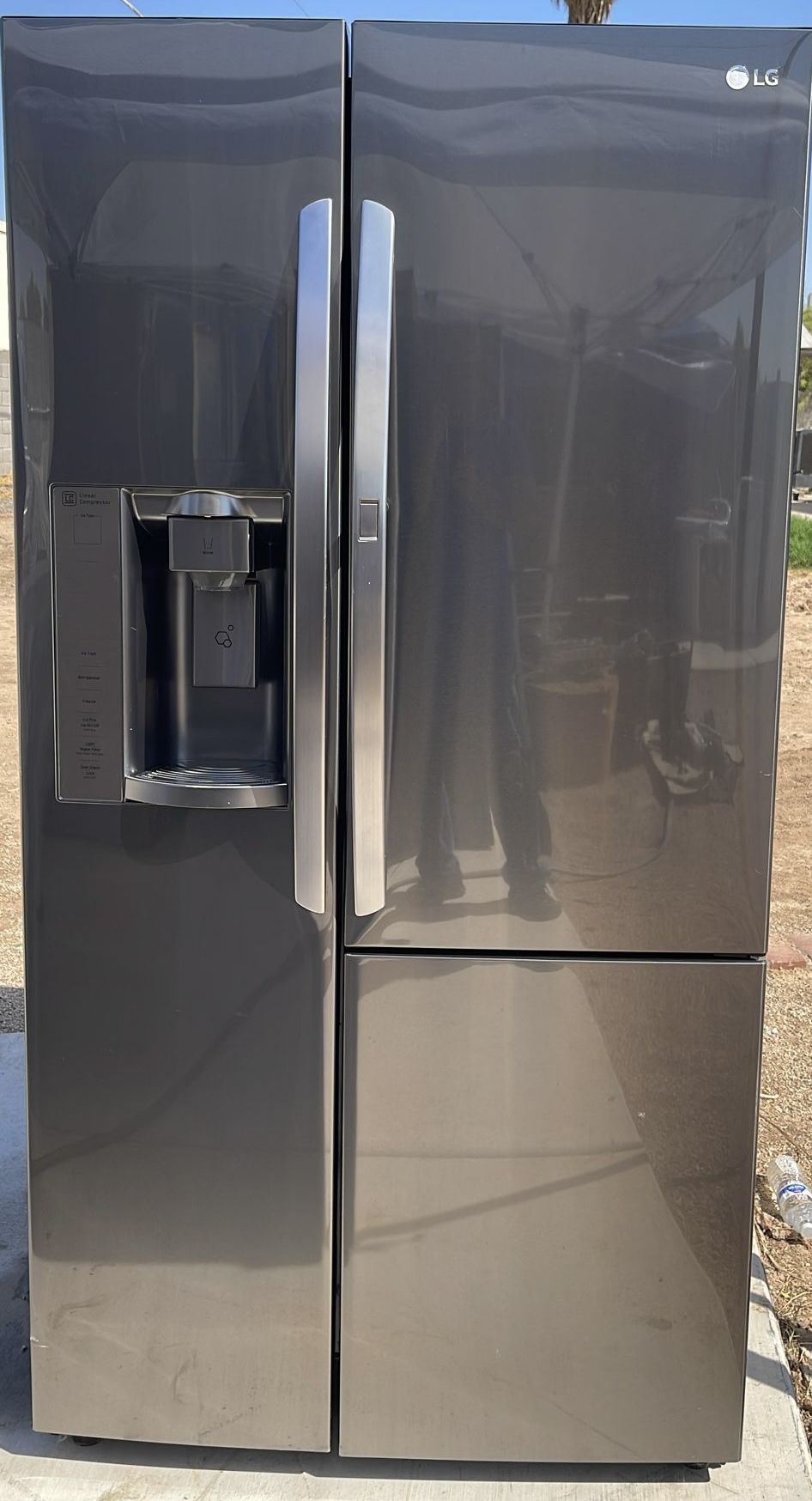 2021 LG Refrigerator for Sale in Phoenix, AZ OfferUp