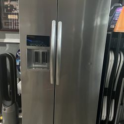 Kitchen aid French Door Refrigerator 
