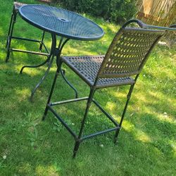 Table chair set