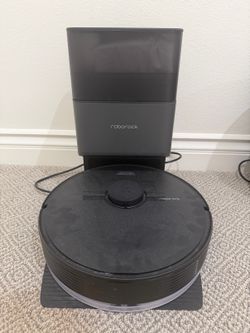 Roborock Q7 Max+ Robot Vacuum & Mop with Auto-Empty Dock — Barely Used