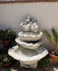 Al’s Garden Art Tiered Cherub Garden Fountain
