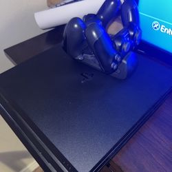 PS4 PRO 1T With Two Controller 