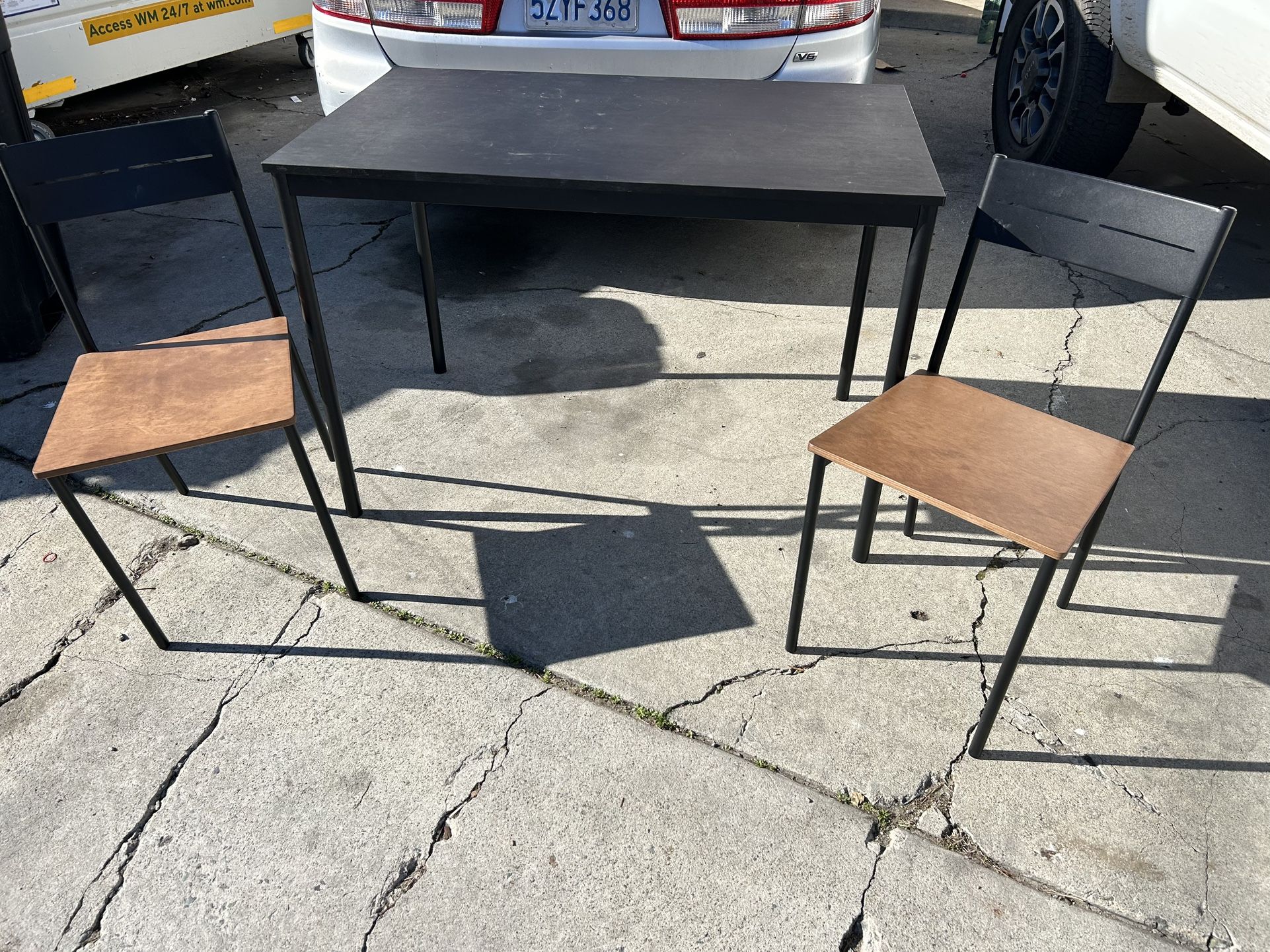 Black Dining Table w 2 chairs