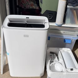 12,000 BTU BLACK+DECKER Portable Air Conditioner (WiFi + Remote) – New/Open Box