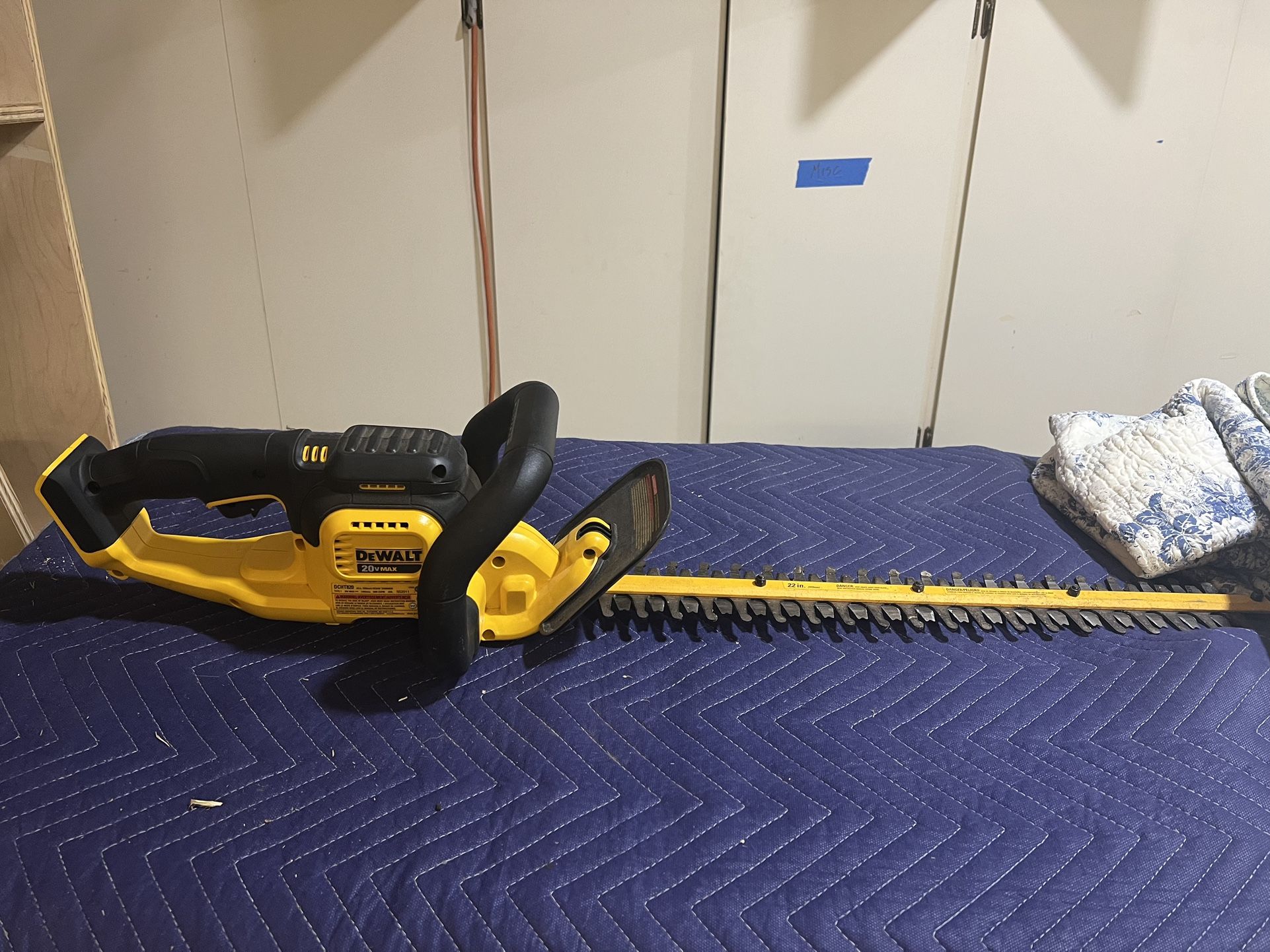Dewalt Hedge Trimmer for Sale in Roseville, CA OfferUp