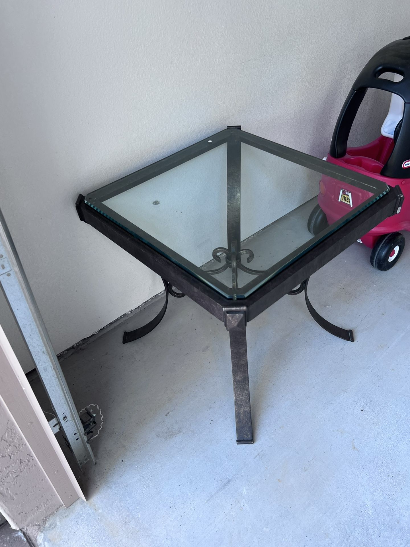 26x26 End Table Steel And Glass