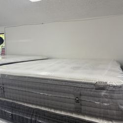 CALIFORNIA KING SIZE AIRELOOM PILLOW TOP MATTRESS & BOX SPRINGS BED SET