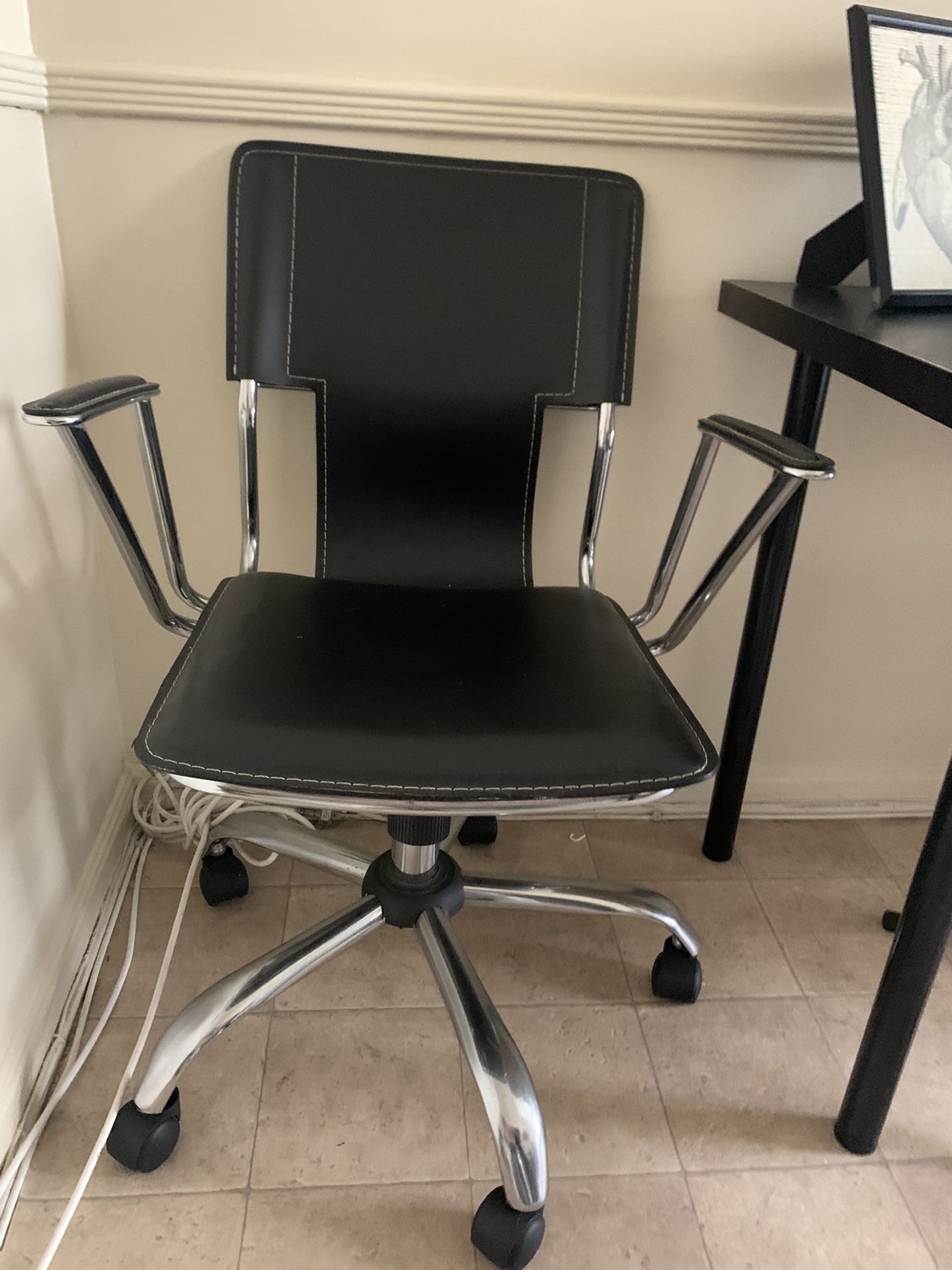 Black and silver desk chair