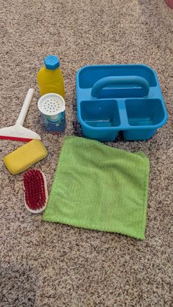 Melissa And Doug Pretend Cleaning Set