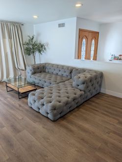 Restoration Hardware Sectional Free Delivery $1000