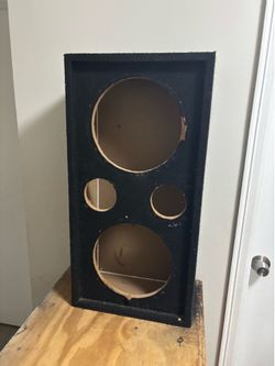 EMPTY 10” CHUCHERRO BOX DOWN FOR TRADES