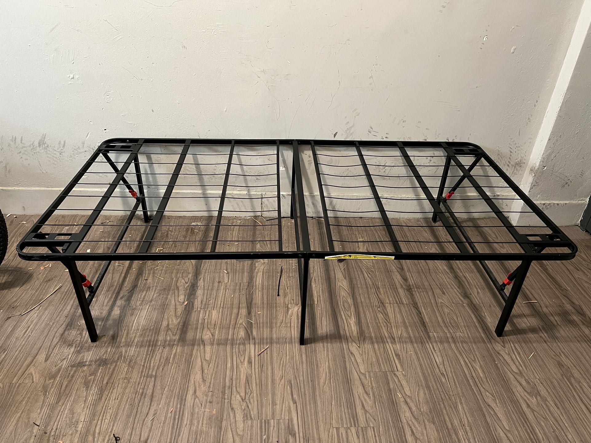 Folding Frame. Twin Size.
