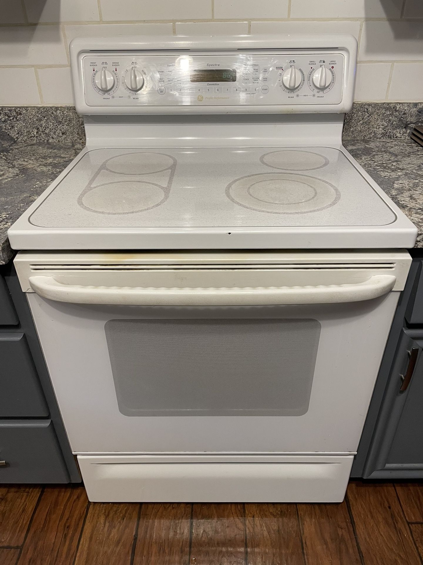 Electric Oven /range  GE Profile Spectra 