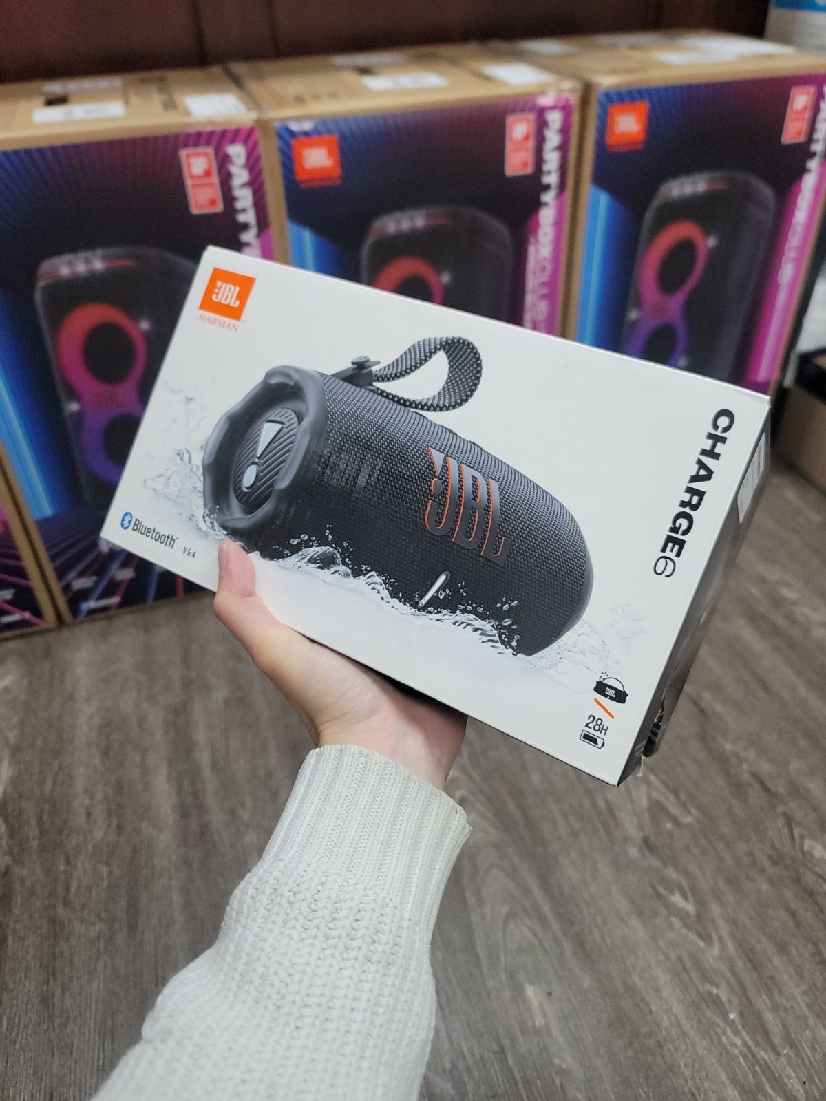 JBL - Charge 6 Portable Wireless Speaker (Brand New) Black