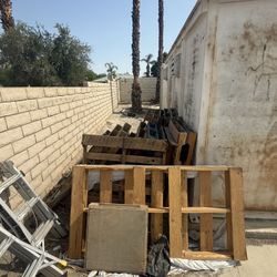 Free Wood Pallets