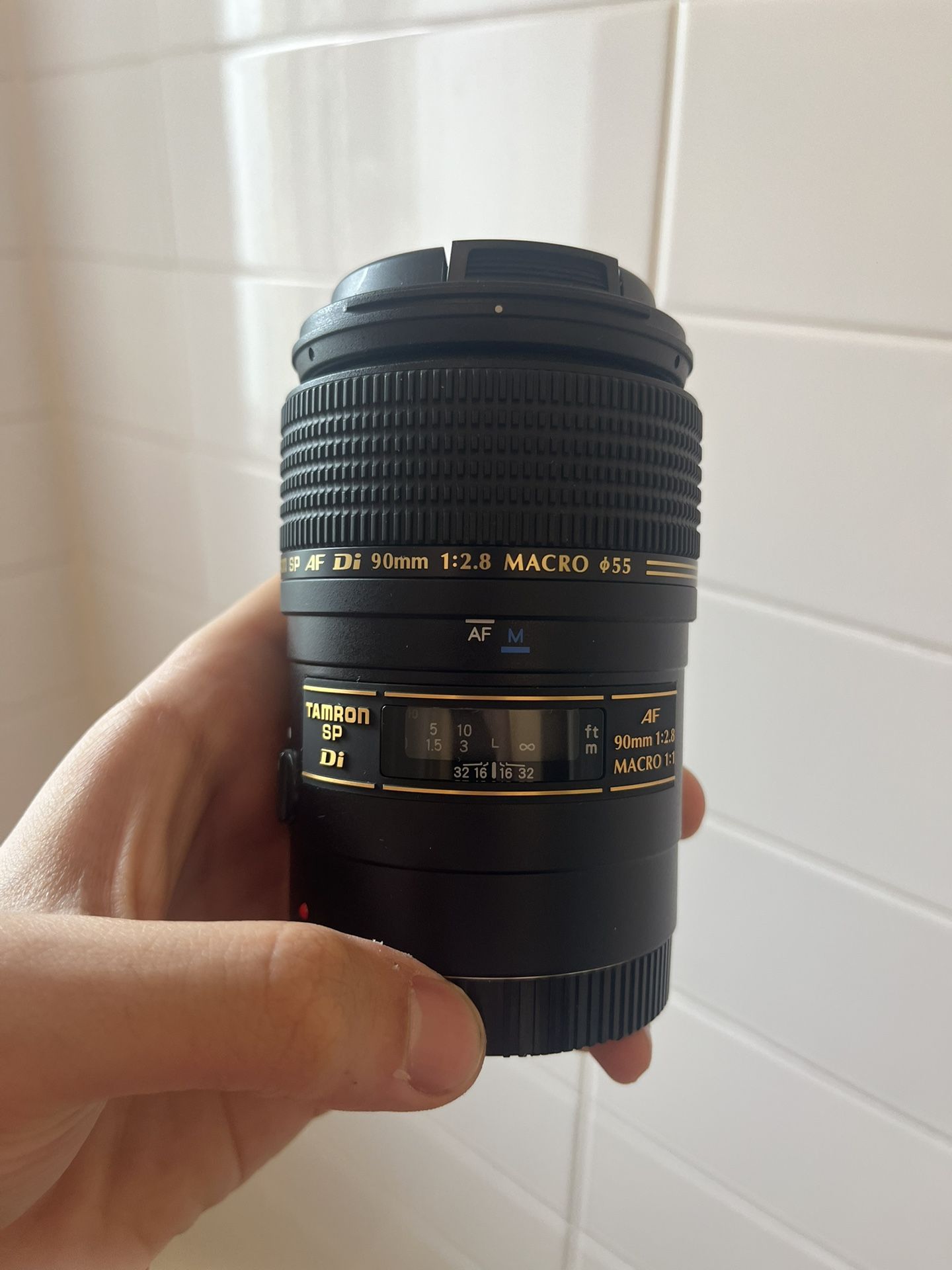 Tamron 90mm 1:1 Macro Lens