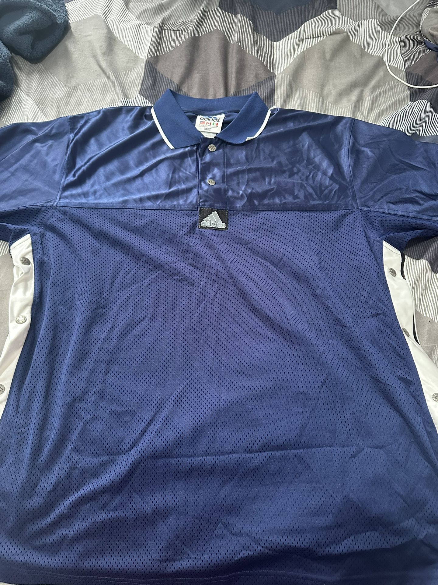 Vintage Adidas Shirt Sleeve Jersey/Shirt