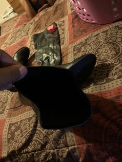 Woman thigh hi black boots size 7