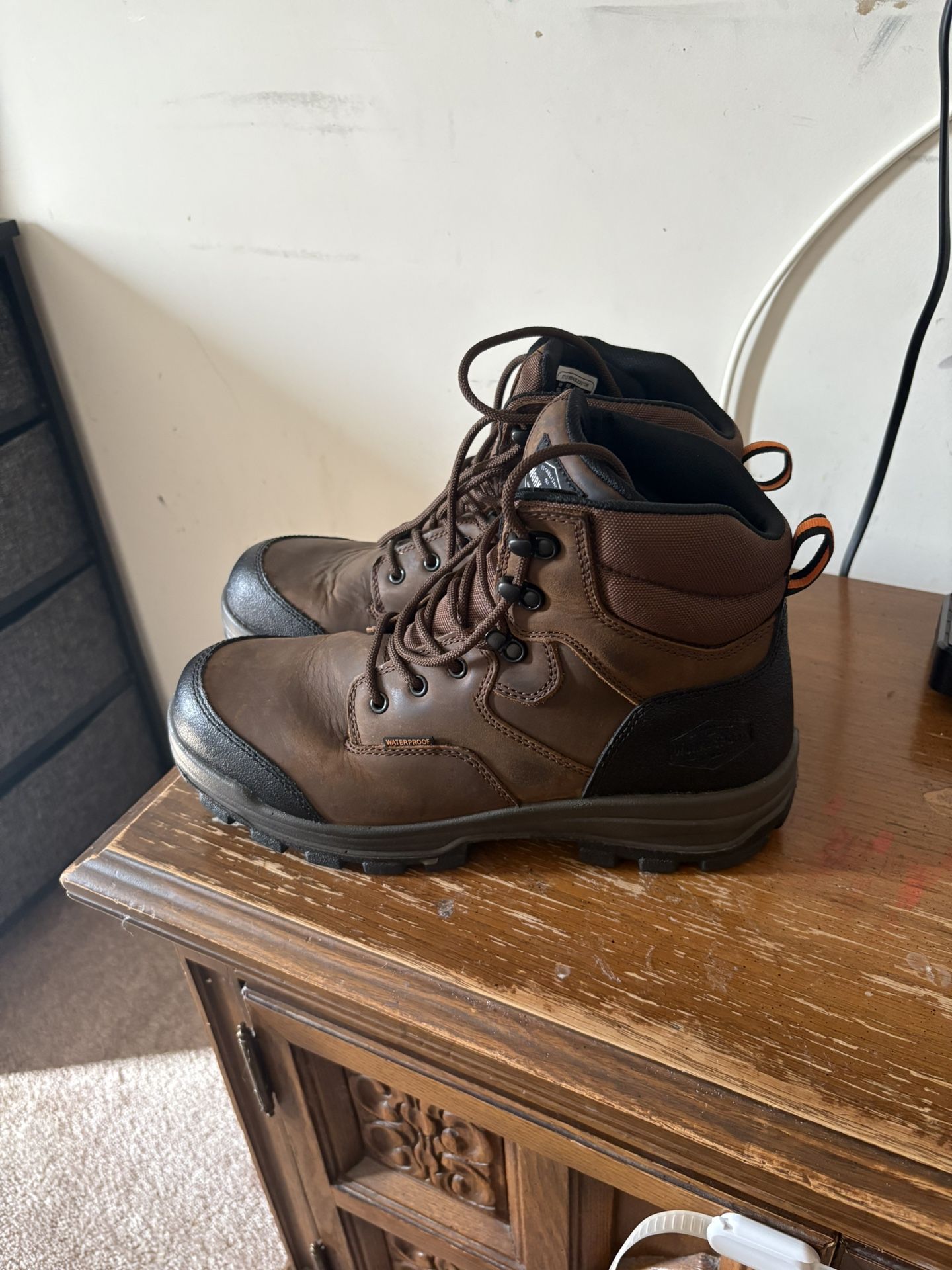 Men’s Size 10.5 Work boots