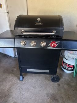 Dyna-Glo 3-Burner Propane Gas Grill