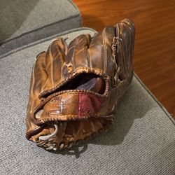Baseball Glove 1950