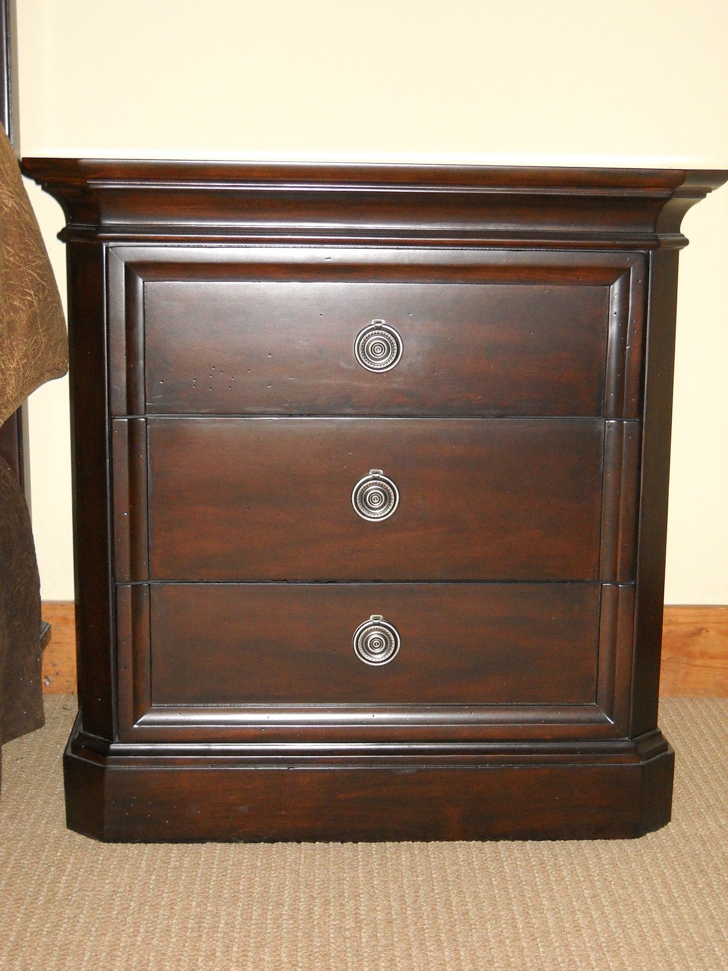 LANE FURNITURE GRAMERCY PARK COLLECTION 3 DRAWER NIGHT STAND