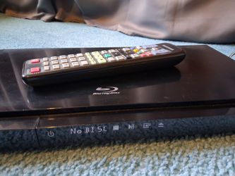 Samsung BD-D5700 Hi-Fi Blu Ray DVD Player Wi-Fi Streaming