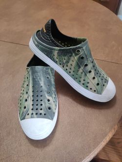 Skechers slip-ins boys size 4