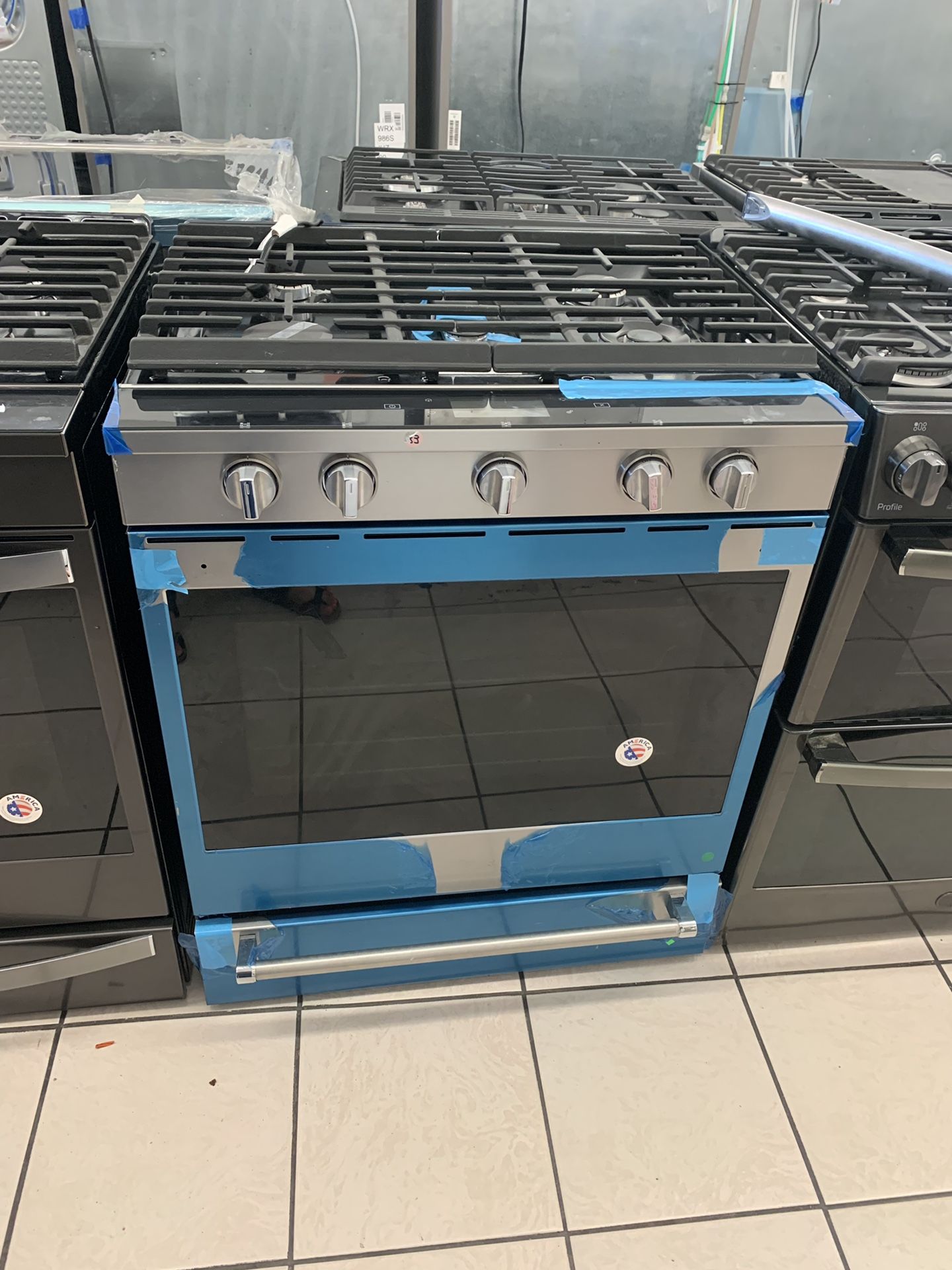 WHIRLPOOL GAS RANGE SLIDE IN