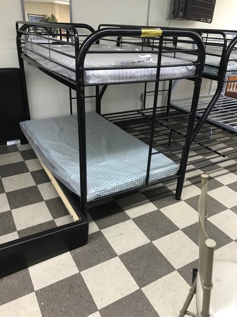 Bund Bed twin/twin with Mattress. Brand New