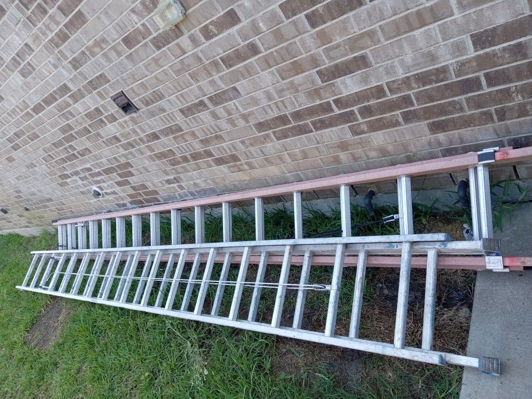 32 Ft Ladders