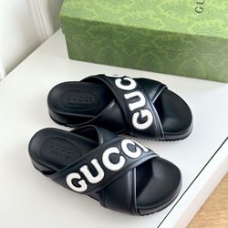 Gucci latest couple's slippers